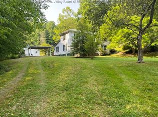 529 Bryants Branch Rd, Saint Albans, WV 25177