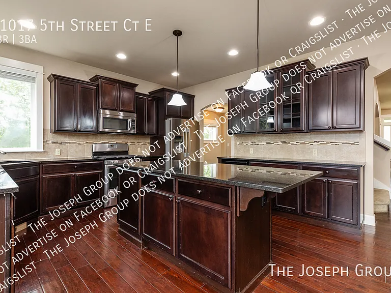 11017 5th Street Ct E — Photo 11