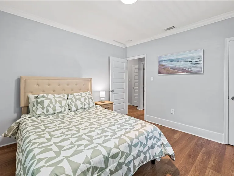 41 Lawton Ave — Photo 10