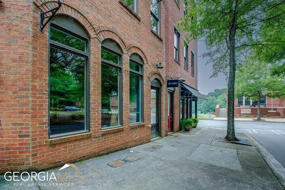 Building Photo - 4173 Raphael St SW
