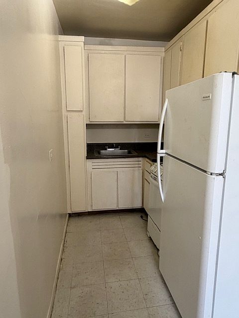 2nd image of 4014 62nd St APT 1H