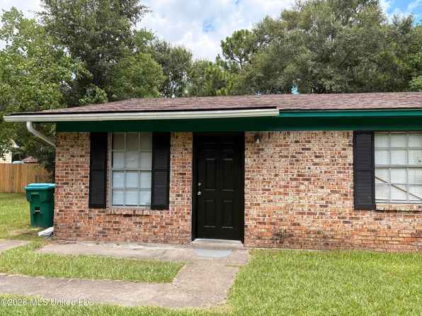 3020 Bemis Ave