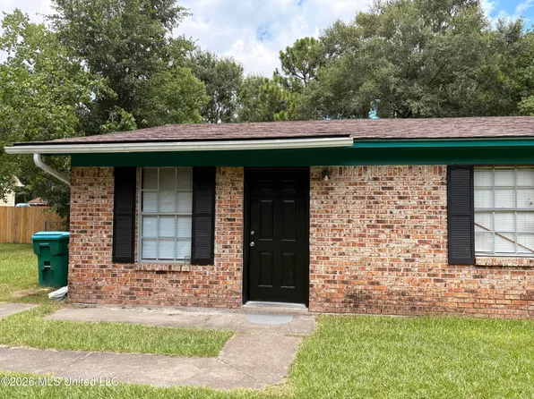 3020 Bemis Ave, Gautier, MS 39553