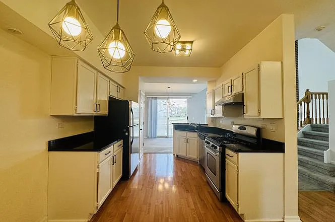 1046 Ripple Rdg — Photo 24