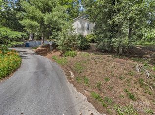 114 Elden St, Hendersonville, NC 28791