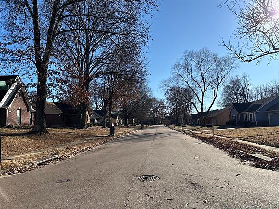 4th image of 4316 Breeds Hill Dr