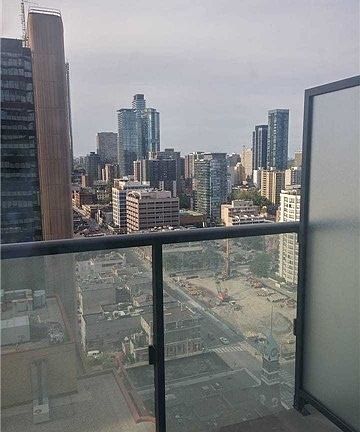 5th image of 15 Grenville St #2208
