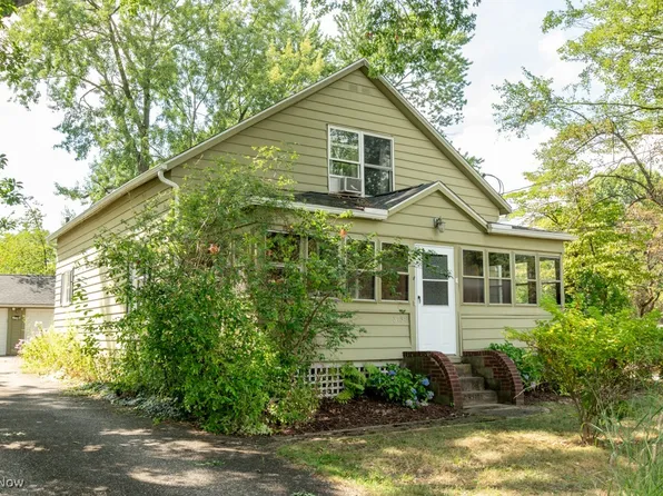 3738 Hile Rd, Stow, OH 44224