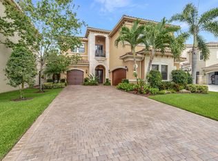 8604 Lewis River Rd, Delray Beach, FL 33446