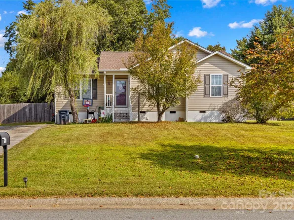 123 Garden St, Troutman, NC 28166