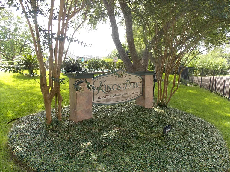 17738 Kings Park Ln #17738 — Photo 1