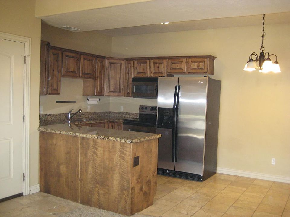 2nd image of 952 W 270 S APT 101
