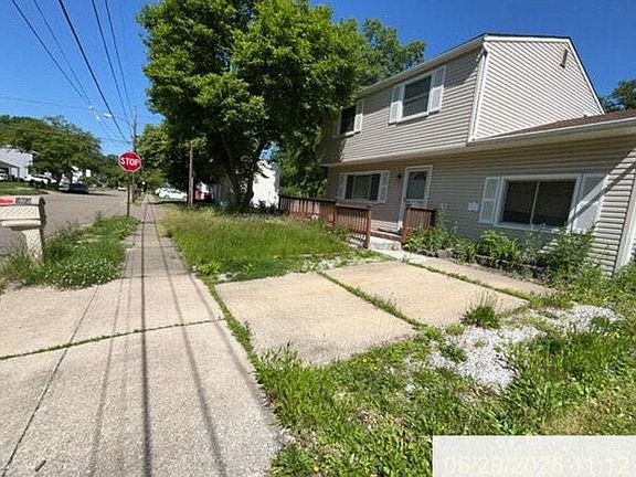 5th image of 983 Jean Ave
