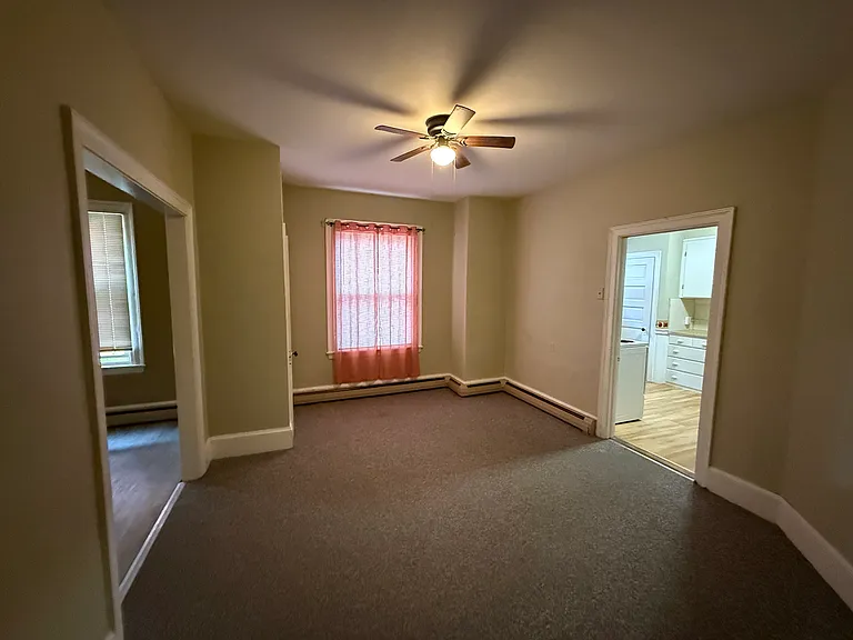 332 Hancock St #1 — Photo 8