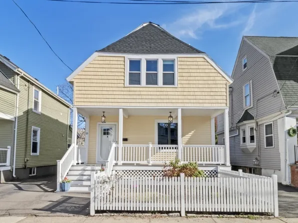 15 Waveway Ave, Winthrop, MA 02152