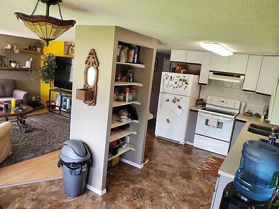 5th image of 8524 77th St