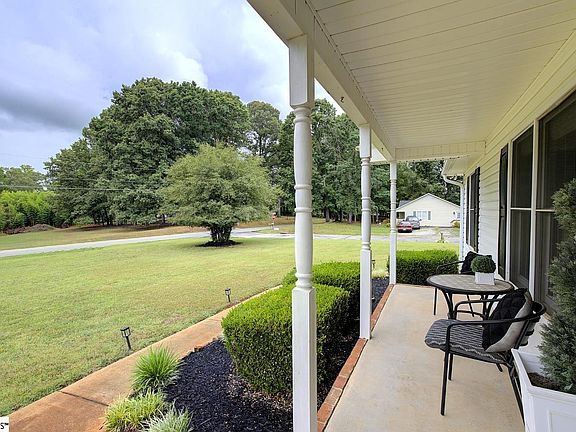 3rd image of 551 Quail Creek Rd