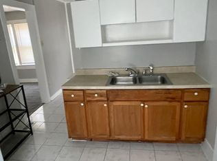 3912 E 55th St, Kansas City, MO 64130
