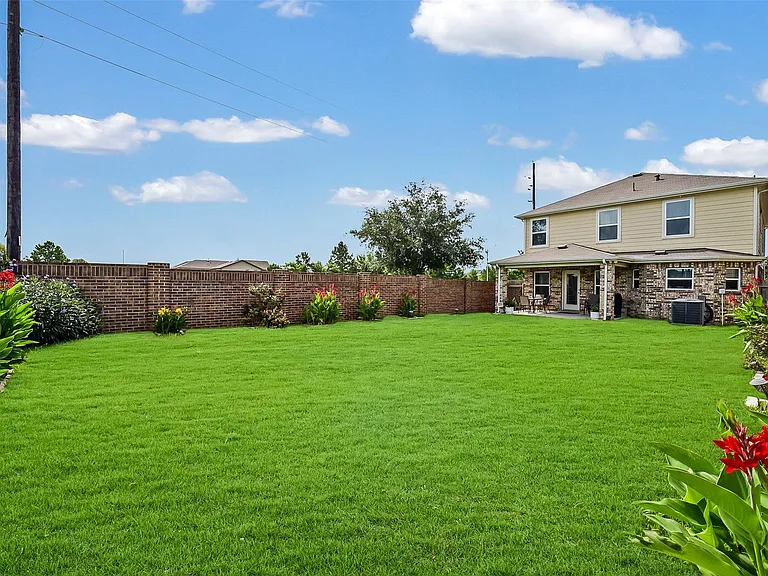16502 Live Oak Canyon Dr — Photo 31