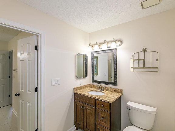 3rd image of 5057 Laurel Springs Way SE