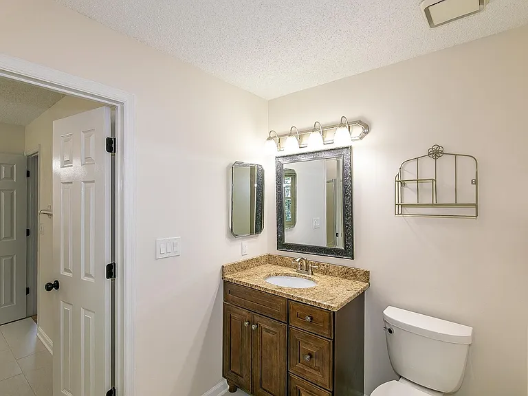 5057 Laurel Springs Way SE — Photo 3