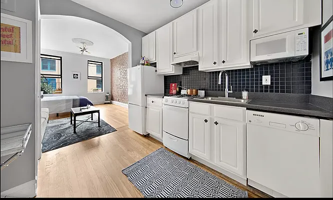 Rented by Compass | media 6