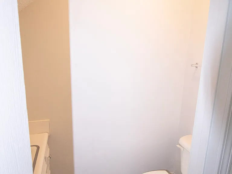251 Knight Dr #10 — Photo 9