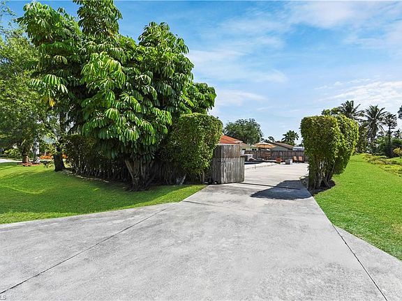 4th image of 2616 Longboat Dr