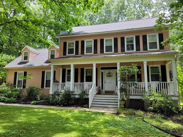 107 Ravine Ct, Greenwood, SC 29646