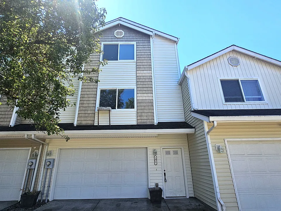 1817 NE 88th Cir #1