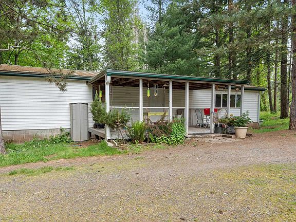 2nd image of 31484 SE Woodland Rd