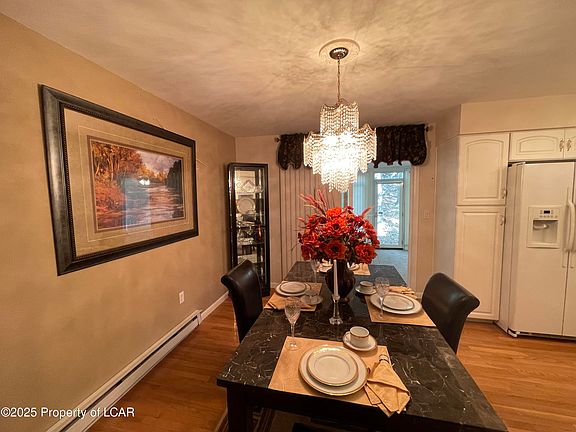 5th image of 35 Bentwood Rd