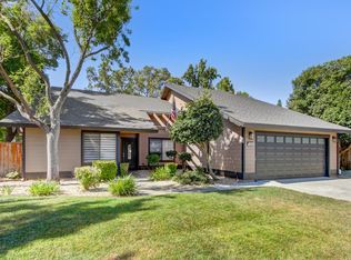 5946 Little Bear Ct, Citrus Heights, CA 95621