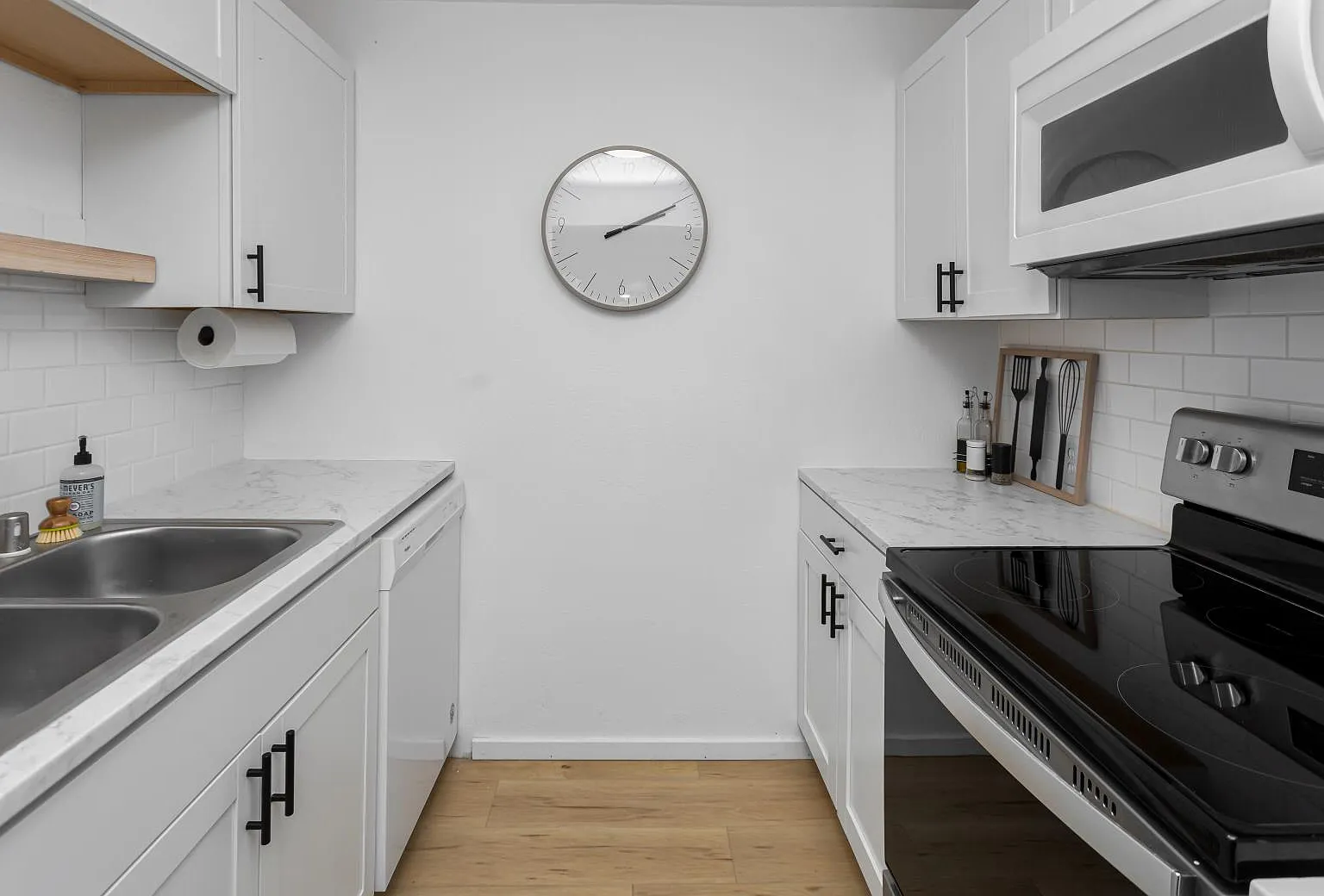 2 bed, 600 sqft, $1,600 — Photo 4