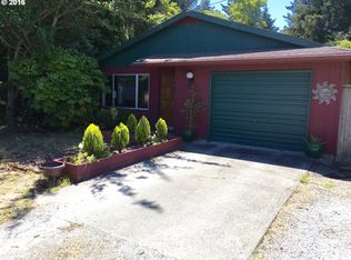1150 3rd St SE, Bandon, OR 97411