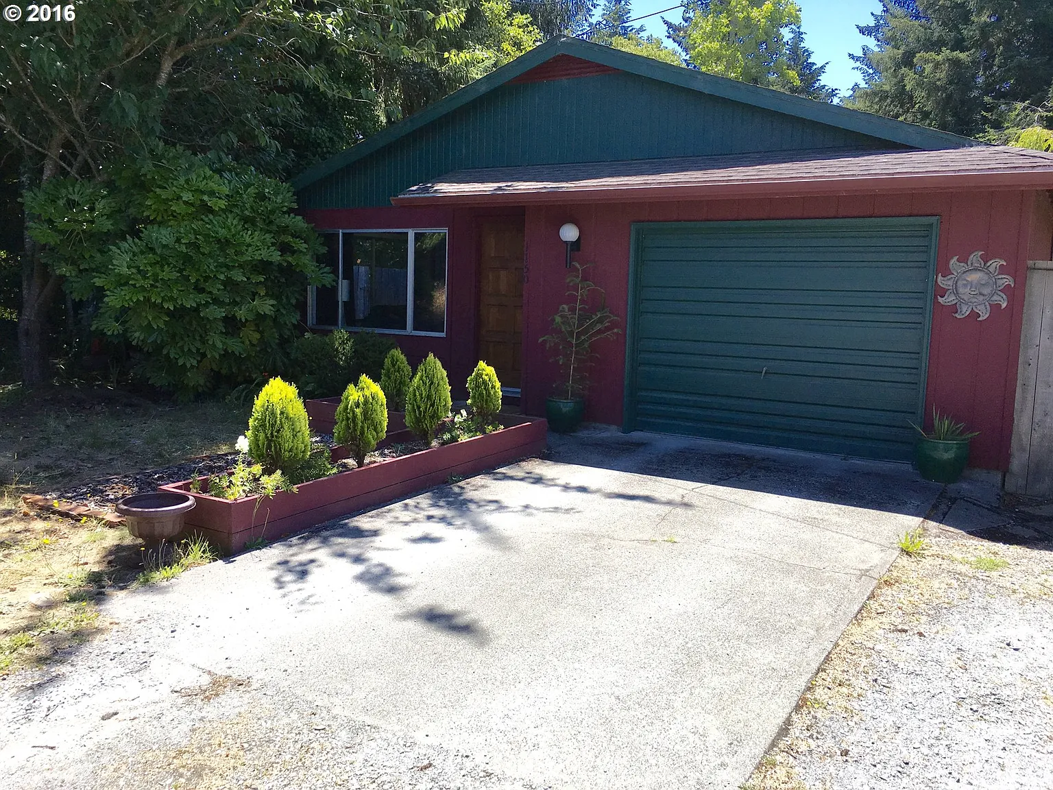 1150 3rd St SE photo 1