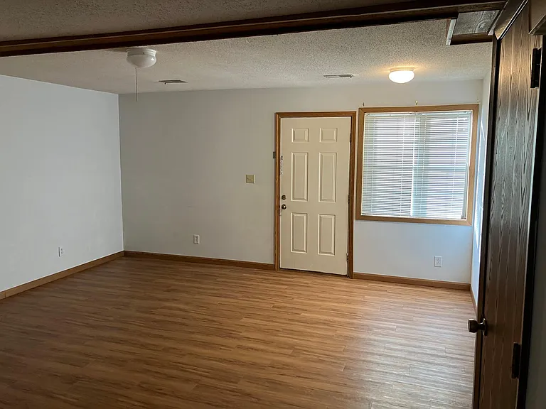 6306 Fairfield Rd — Photo 8