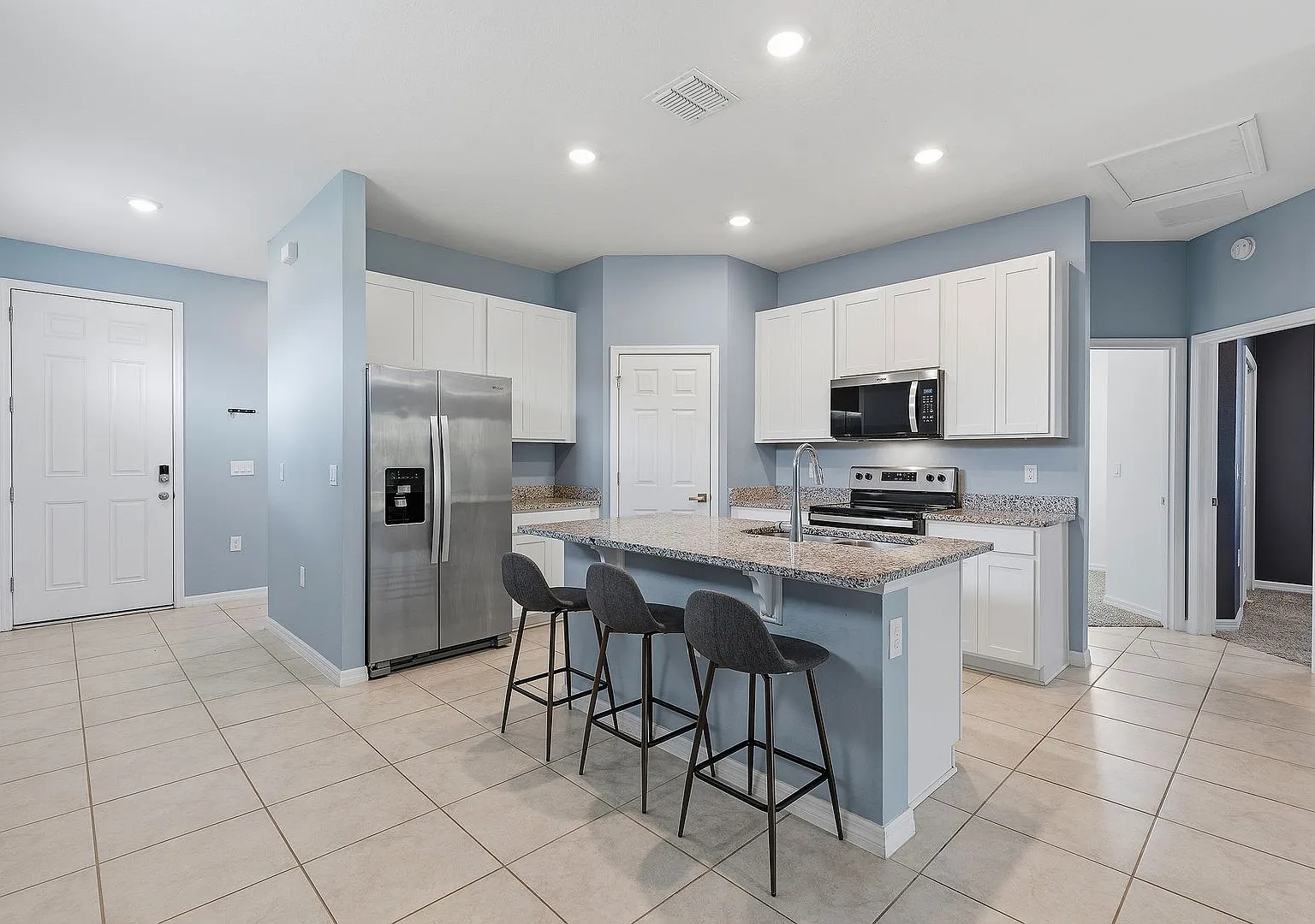 Beautiful 3 Bedroom 2 Bath Coastal Woods Home With Private Reserve Backyard — Photo 3