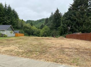 173 Westwood Ct, Reedsport, OR 97467
