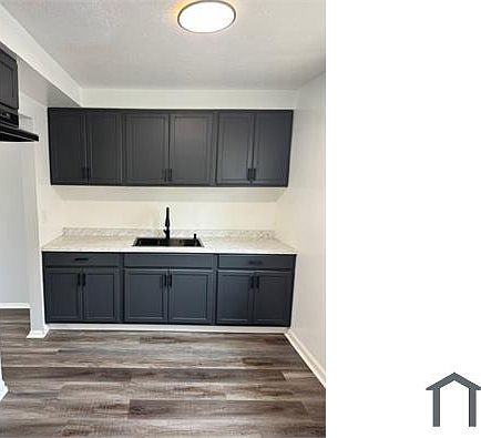 1st image of 4957 Caroline Dr