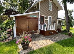 240 Ln 120d Hamilton Lk, Hamilton, IN 46742