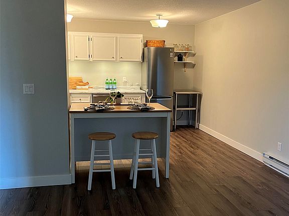 5th image of 150 Skaha Pl #201