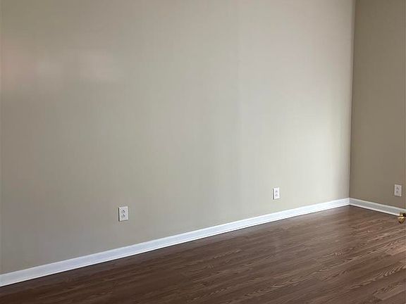 5th image of 202 Church St