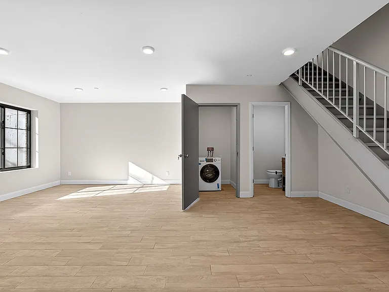 370 Baltic St #1B — Photo 6
