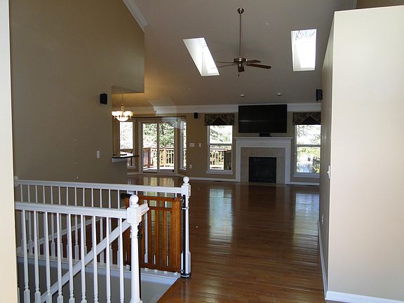 2nd image of 40492 Lenox Park Dr