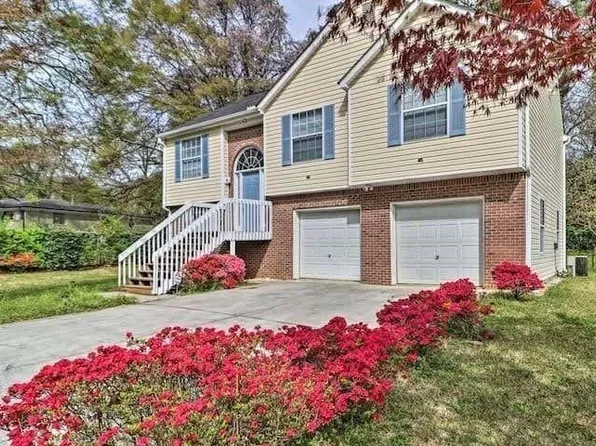 483 Oak Dr, Hapeville, GA 30354