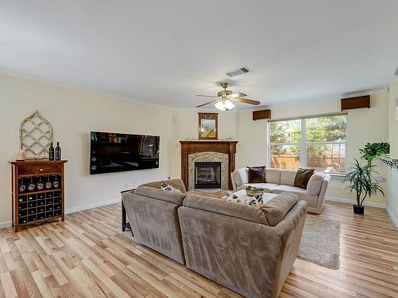 3rd image of 3850 Haleys Way