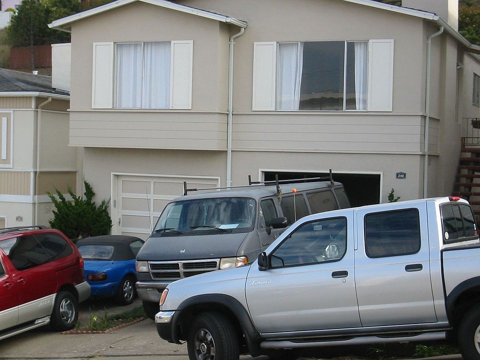 1st image of 249 Canyon Dr