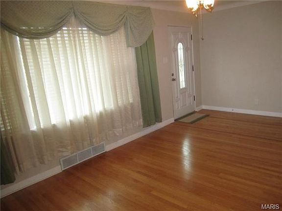 4th image of 3334 Maryalan Ct