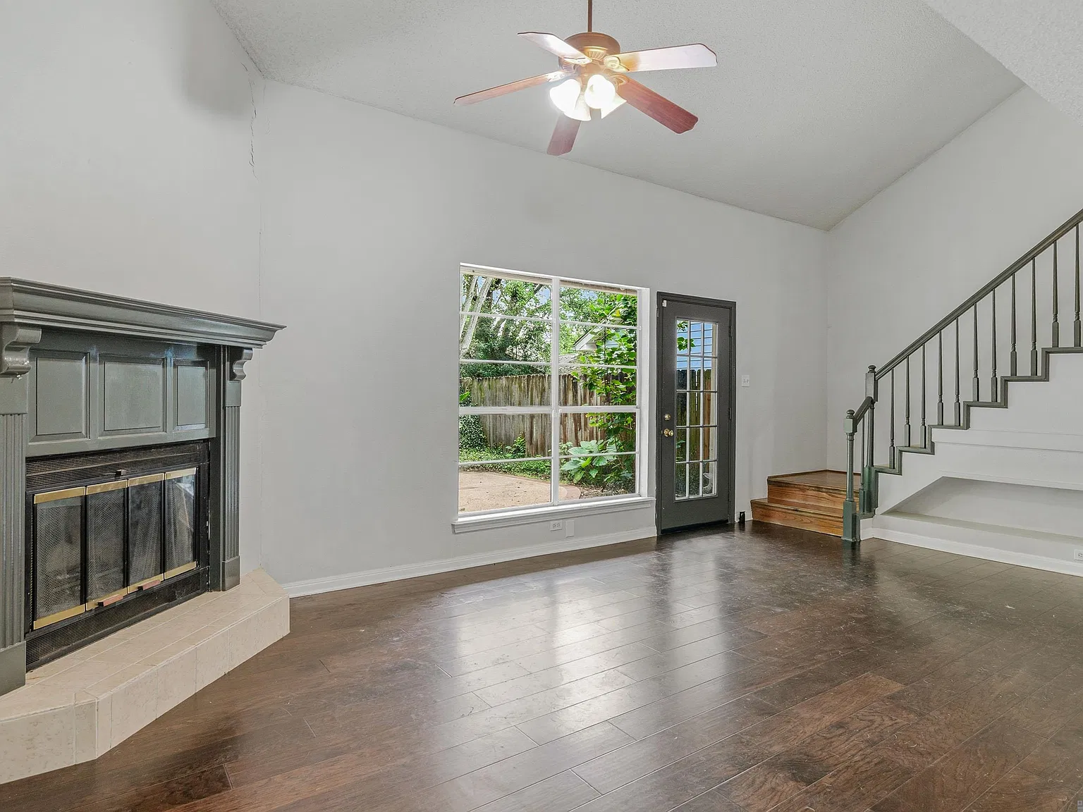 3 bed, 1650 sqft, $2,000 — Photo 3